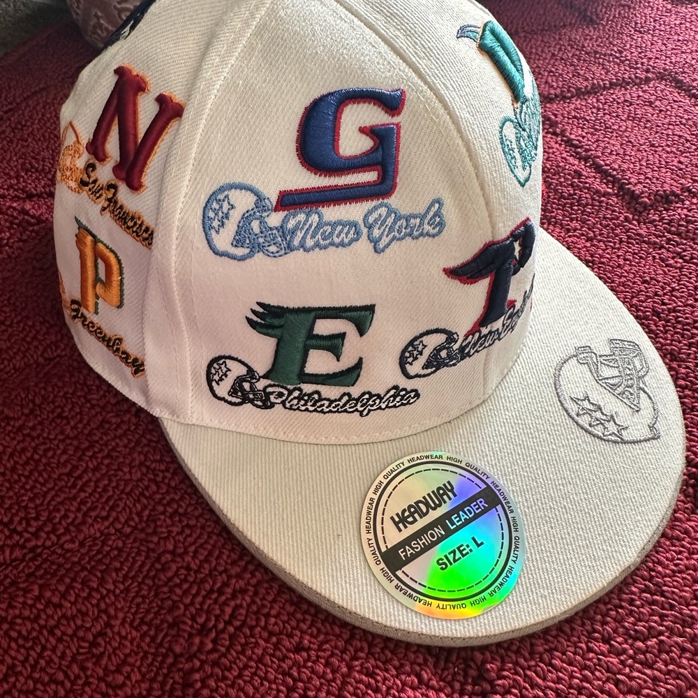 Hat - Picture 2 of 9